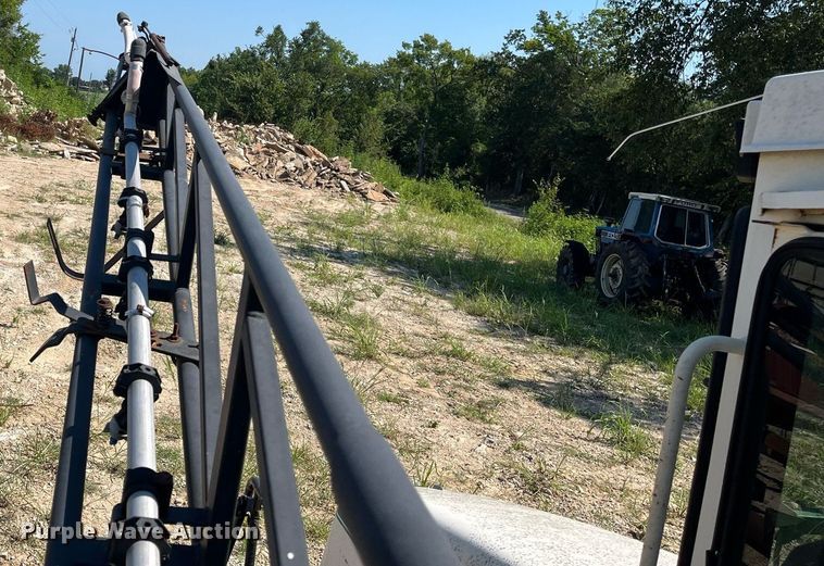 image for item DM1996 Willmar Ranger 7200  sprayer