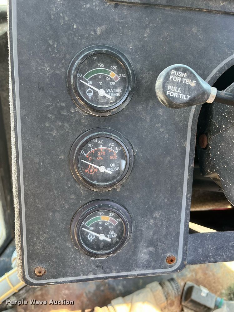 image for item DM1996 Willmar Ranger 7200  sprayer