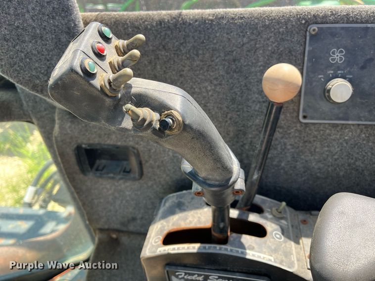 image for item DM1996 Willmar Ranger 7200  sprayer