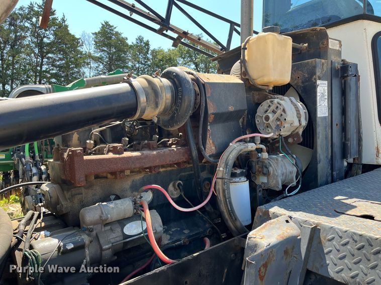 image for item DM1996 Willmar Ranger 7200  sprayer