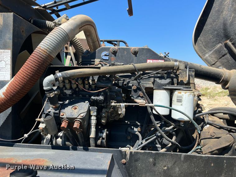 image for item DM1996 Willmar Ranger 7200  sprayer