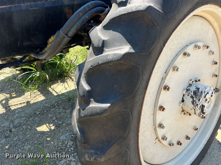 image for item DM1996 Willmar Ranger 7200  sprayer