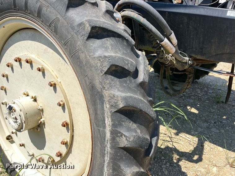 image for item DM1996 Willmar Ranger 7200  sprayer