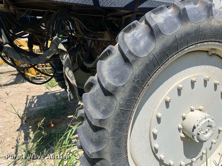 image for item DM1996 Willmar Ranger 7200  sprayer