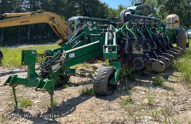 image for item DM1997 2010 Great Plains YP-1225A-TR  air seeder