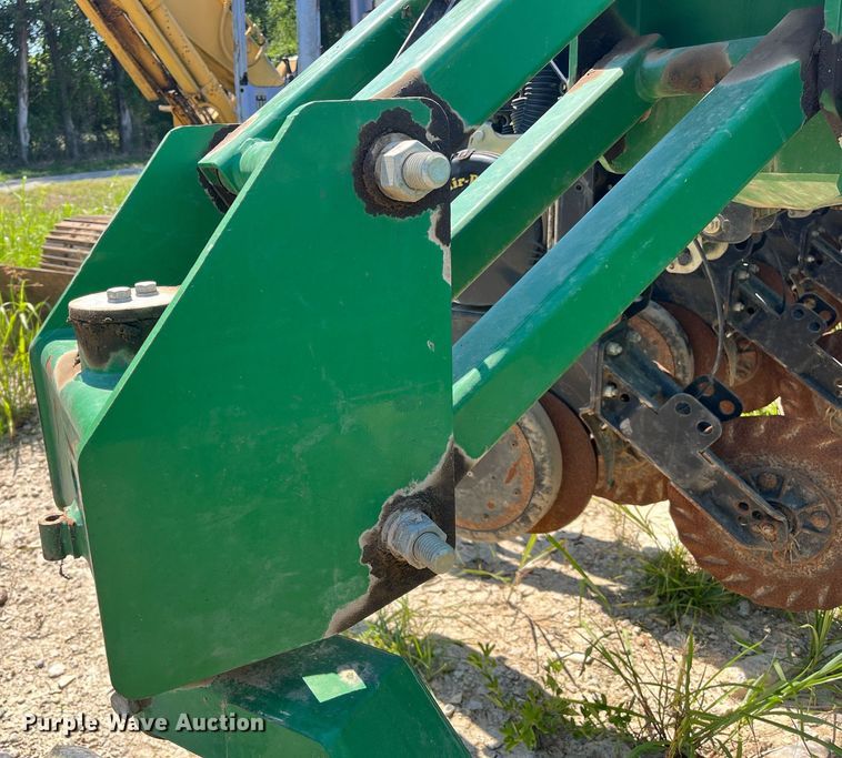 image for item DM1997 2010 Great Plains YP-1225A-TR  air seeder
