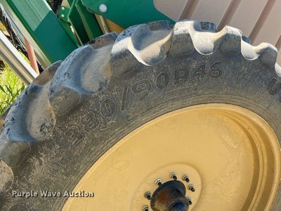 image for item DM1997 2010 Great Plains YP-1225A-TR  air seeder