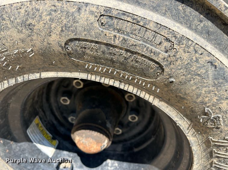 image for item DM1997 2010 Great Plains YP-1225A-TR  air seeder