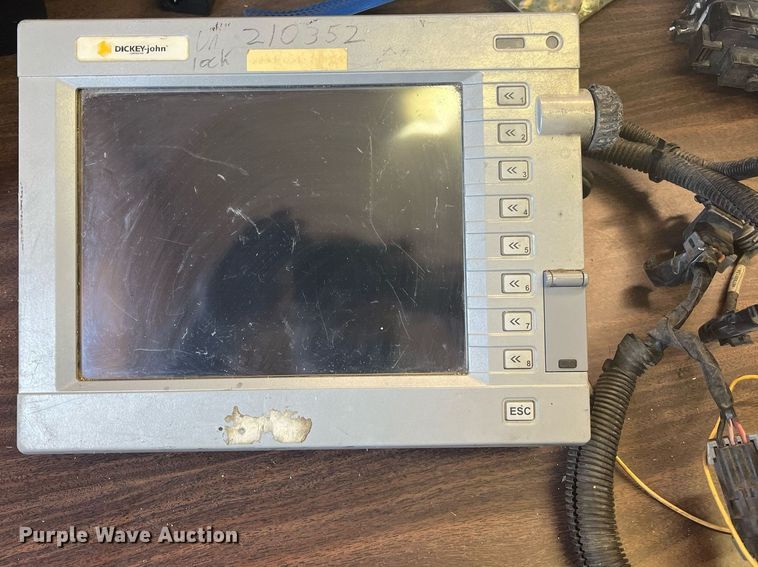 image for item DM1997 2010 Great Plains YP-1225A-TR  air seeder