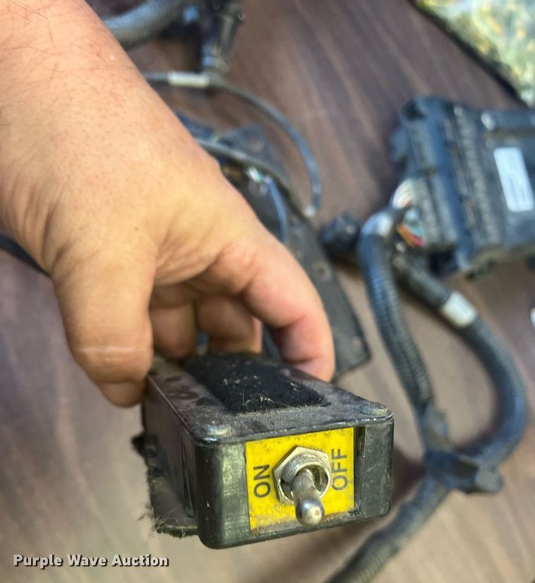 image for item DM1997 2010 Great Plains YP-1225A-TR  air seeder