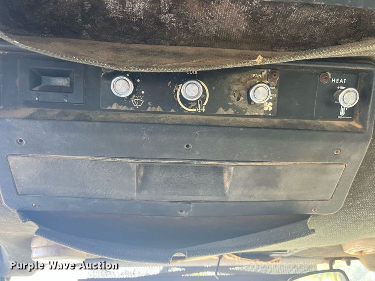 image for item DM2000 Ford 8730  MFWD tractor