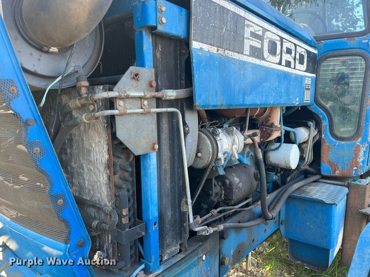 image for item DM2000 Ford 8730  MFWD tractor