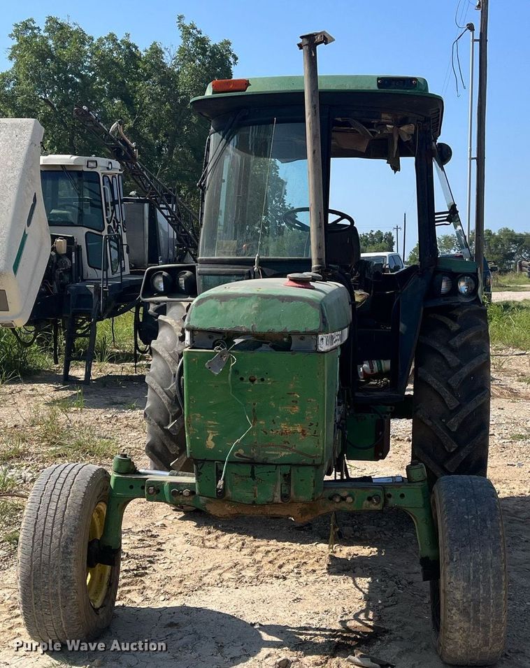 image for item DM2002 1984 John Deere 2550  tractor