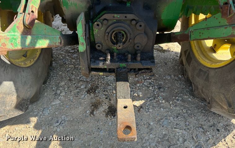 image for item DM2002 1984 John Deere 2550  tractor