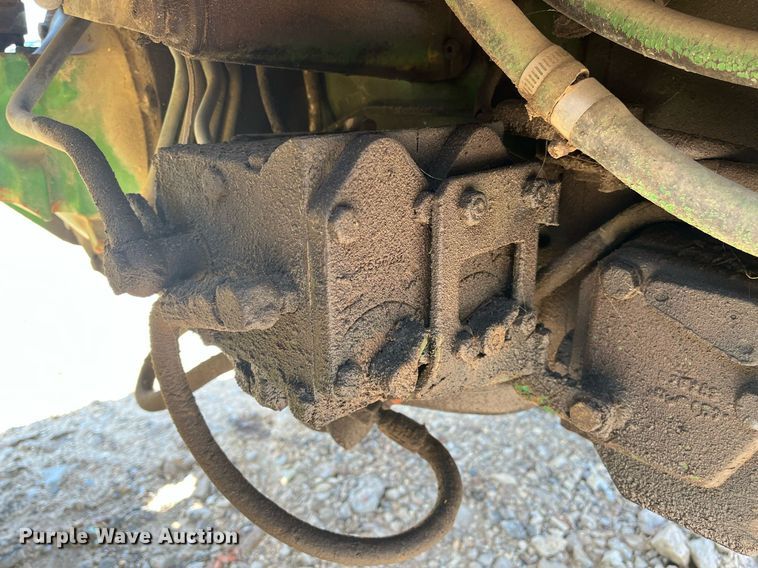 image for item DM2002 1984 John Deere 2550  tractor