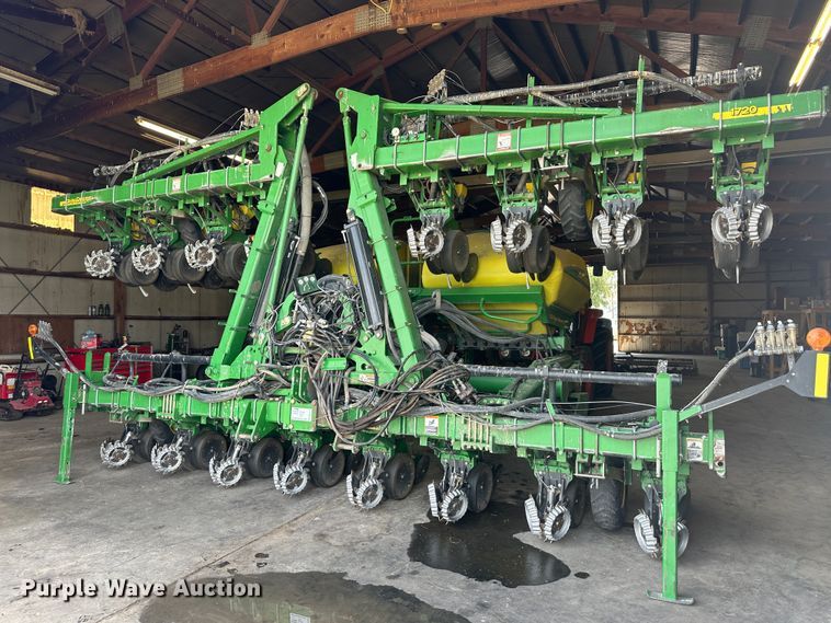 image for item DM2571 2009 John Deere 1720  no-till planter