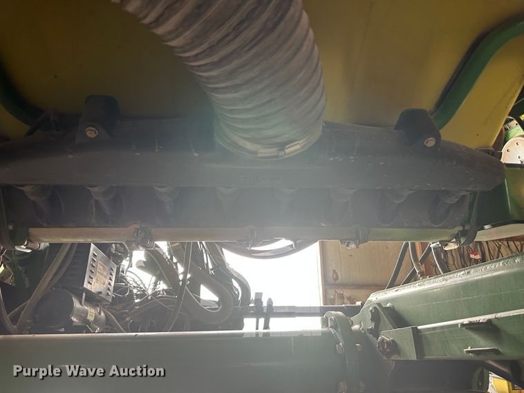 image for item DM2571 2009 John Deere 1720  no-till planter