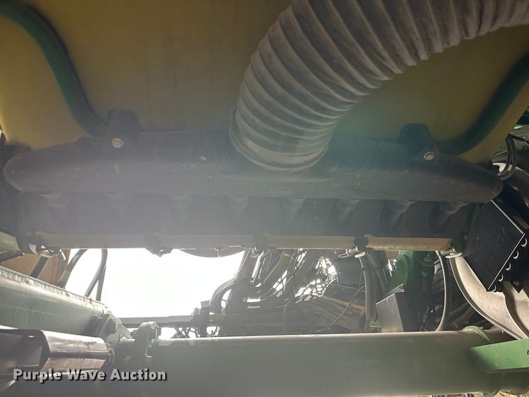 image for item DM2571 2009 John Deere 1720  no-till planter