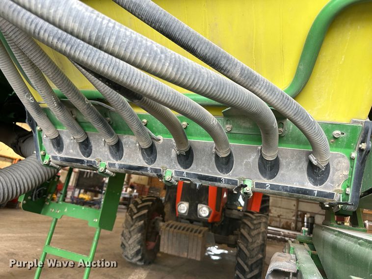 image for item DM2571 2009 John Deere 1720  no-till planter