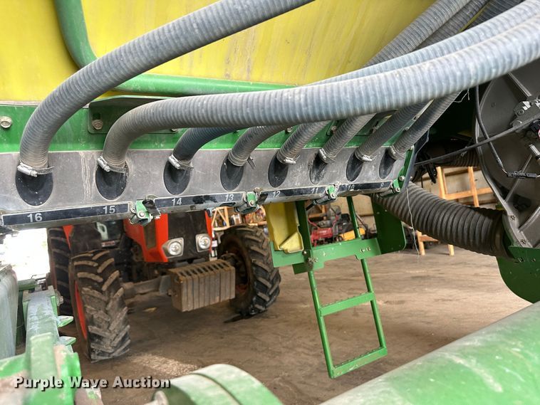 image for item DM2571 2009 John Deere 1720  no-till planter