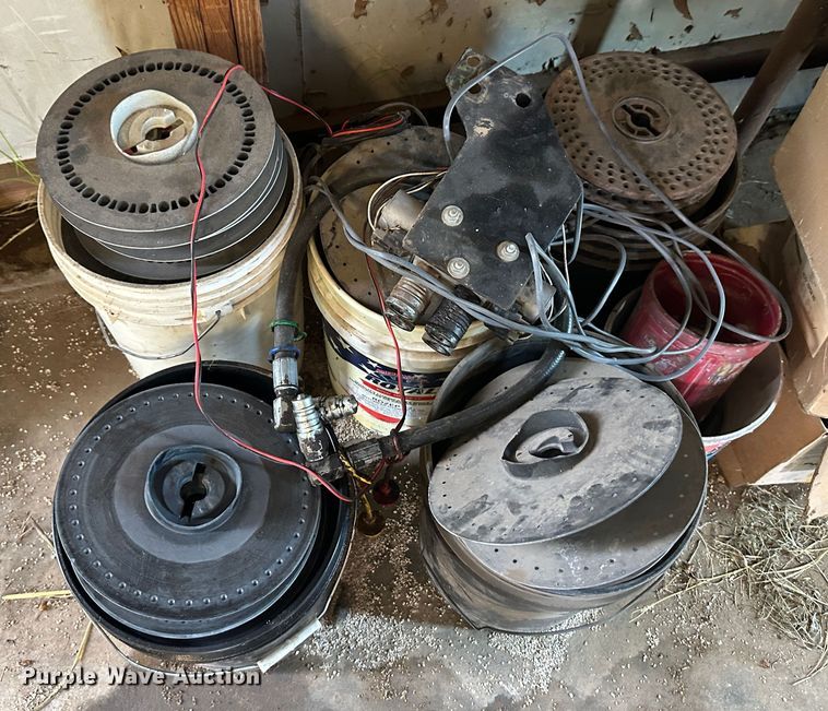 image for item DM2571 2009 John Deere 1720  no-till planter