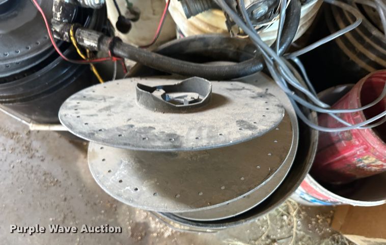 image for item DM2571 2009 John Deere 1720  no-till planter