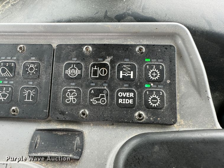 image for item DM2572 2020 Versatile 315  MFWD tractor