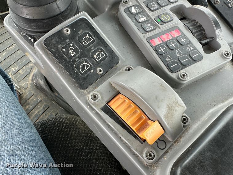 image for item DM2572 2020 Versatile 315  MFWD tractor