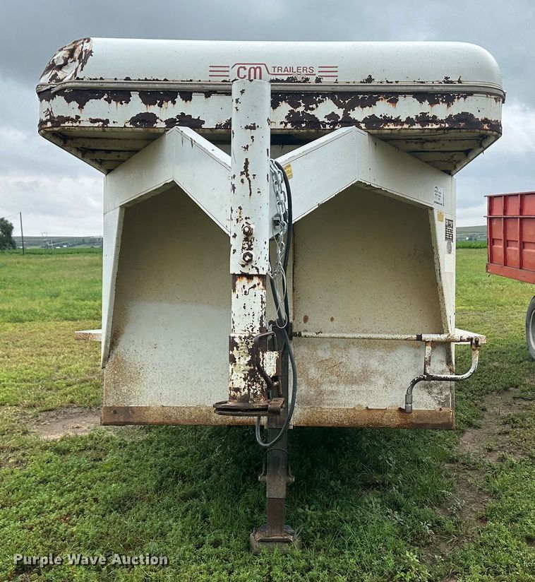 image for item DM2574 1994 CM  livestock trailer