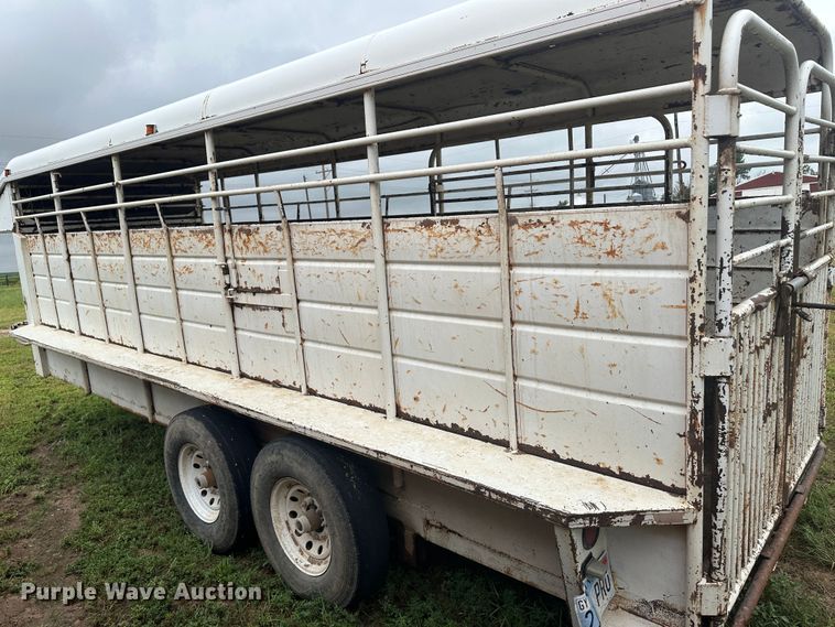 image for item DM2574 1994 CM  livestock trailer