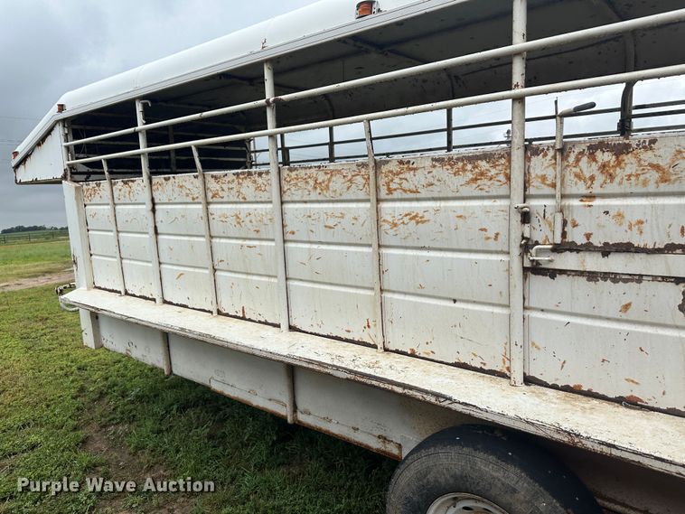 image for item DM2574 1994 CM  livestock trailer