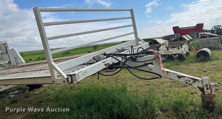 image for item DM2575 Bed Master 6000  square bale spreader