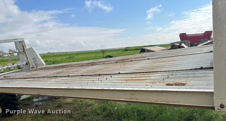 image for item DM2575 Bed Master 6000  square bale spreader