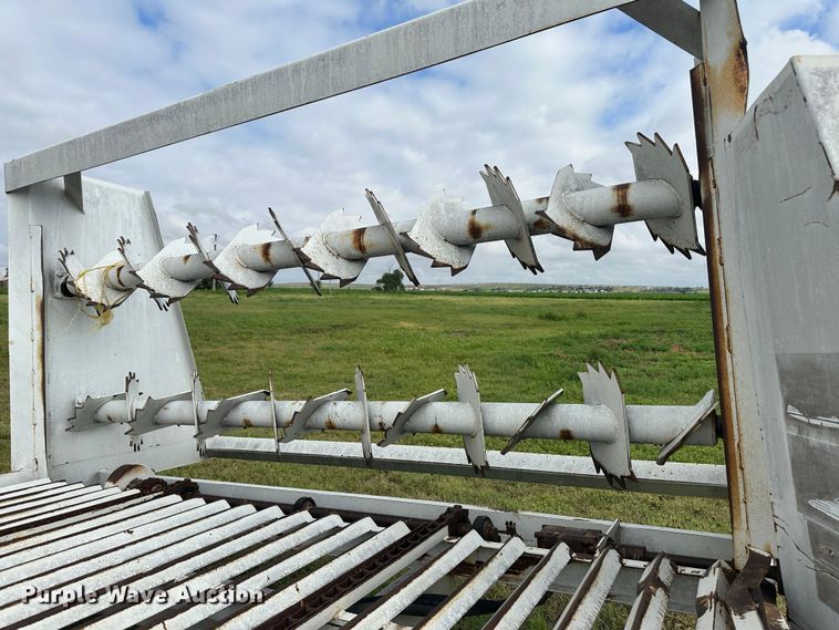 image for item DM2575 Bed Master 6000  square bale spreader