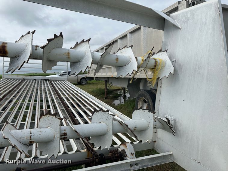 image for item DM2575 Bed Master 6000  square bale spreader