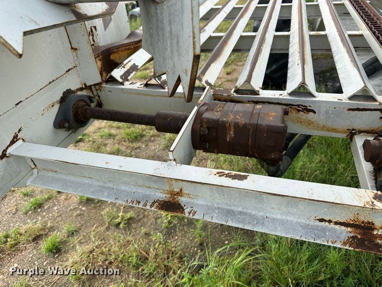 image for item DM2575 Bed Master 6000  square bale spreader