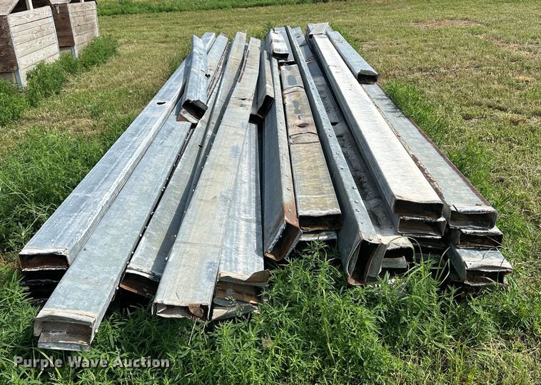 image for item DM2577 Livestock equipment