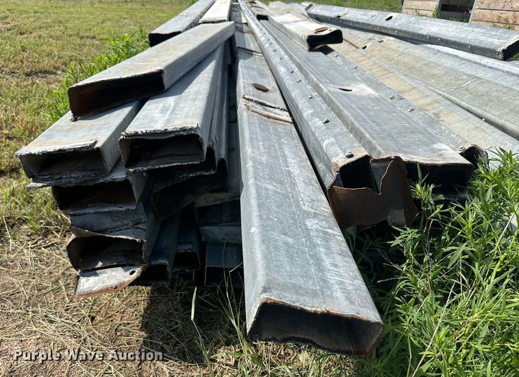 image for item DM2577 Livestock equipment