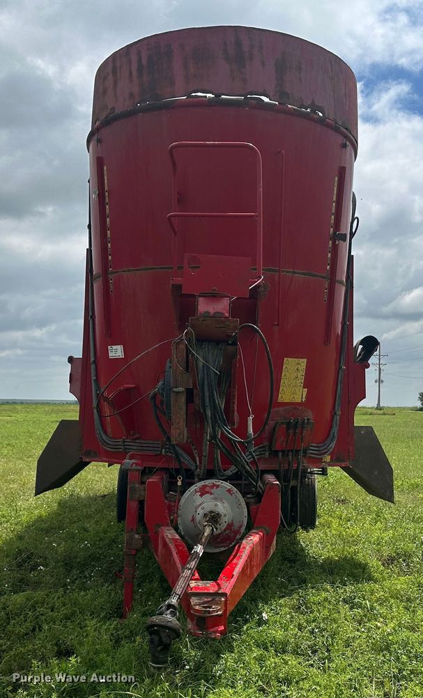 image for item DM2579 2012 Peecon VME 400  feed grinder/mixer