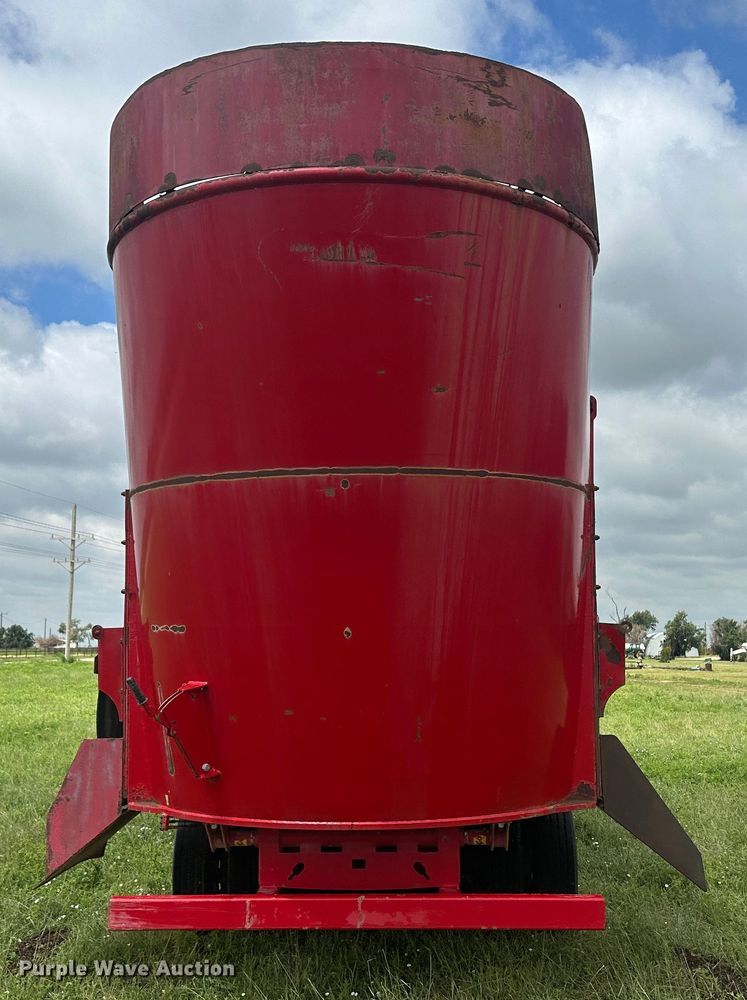 image for item DM2579 2012 Peecon VME 400  feed grinder/mixer