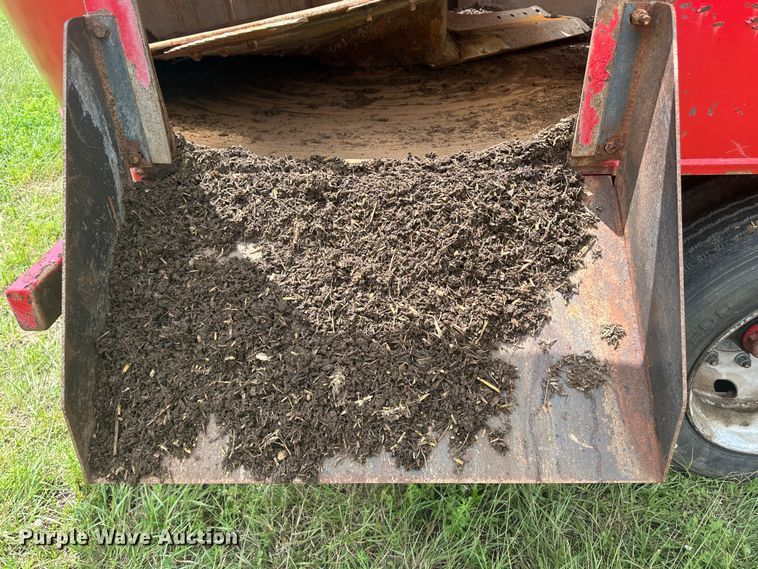 image for item DM2579 2012 Peecon VME 400  feed grinder/mixer