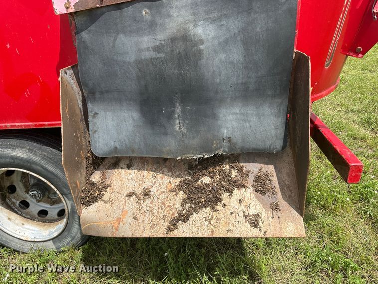 image for item DM2579 2012 Peecon VME 400  feed grinder/mixer