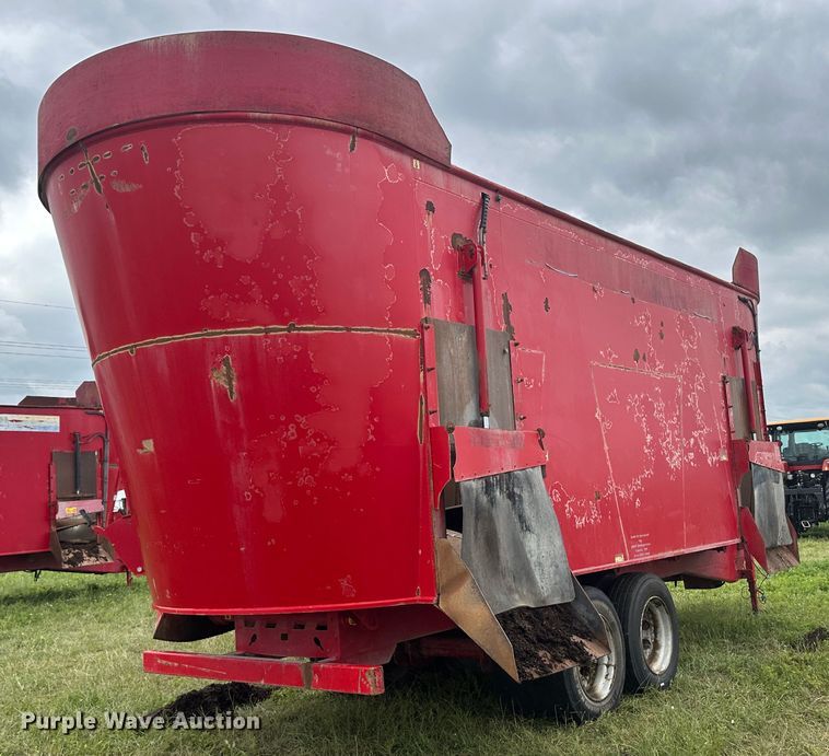 image for item DM2580 2015 Peecon VME 400  feed grinder/mixer