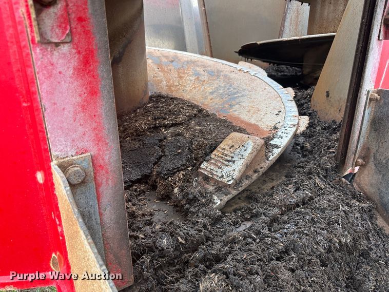 image for item DM2580 2015 Peecon VME 400  feed grinder/mixer