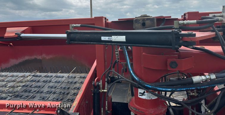 image for item DM2581 H&S TWM12  hay merger