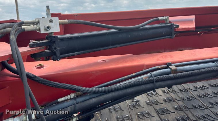 image for item DM2581 H&S TWM12  hay merger