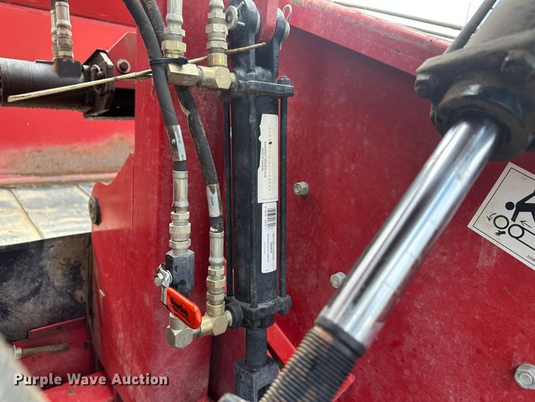 image for item DM2581 H&S TWM12  hay merger