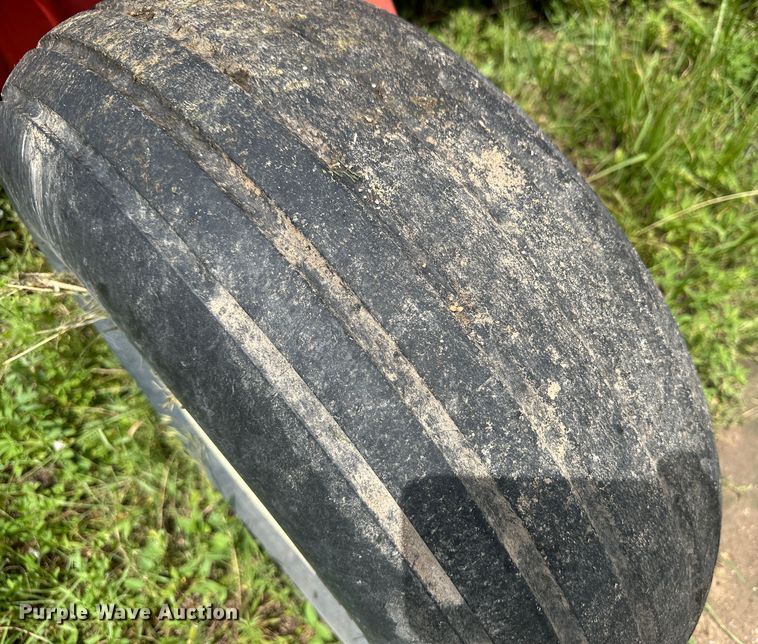 image for item DM2581 H&S TWM12  hay merger