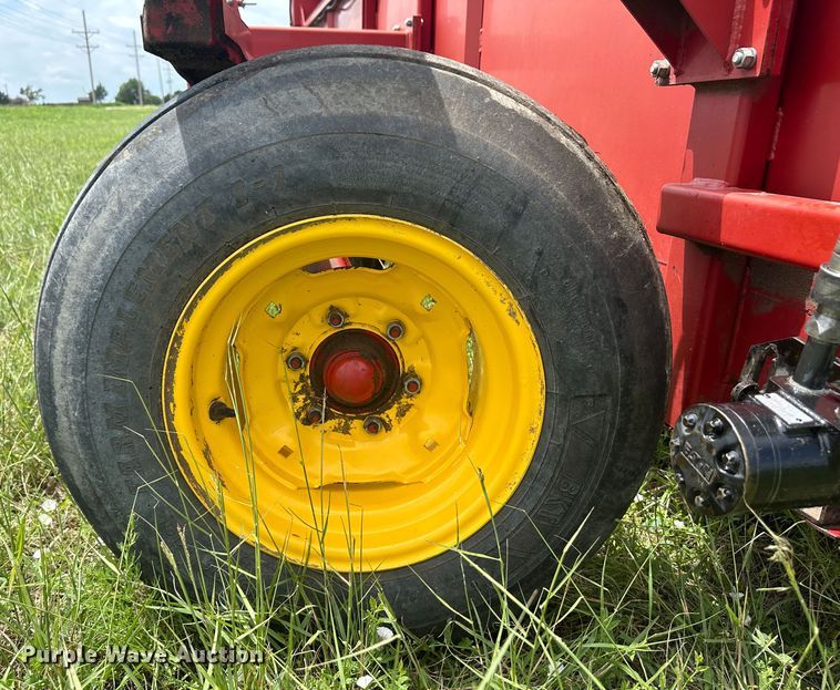 image for item DM2581 H&S TWM12  hay merger