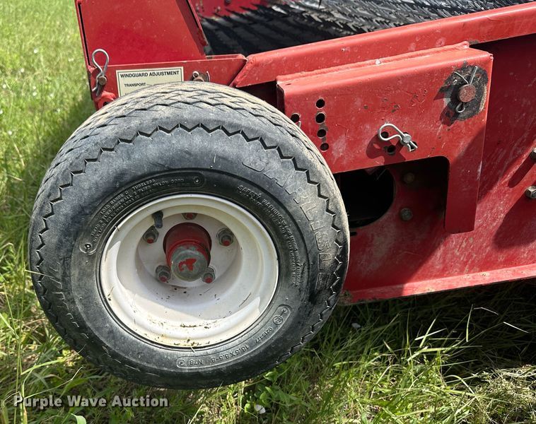 image for item DM2581 H&S TWM12  hay merger